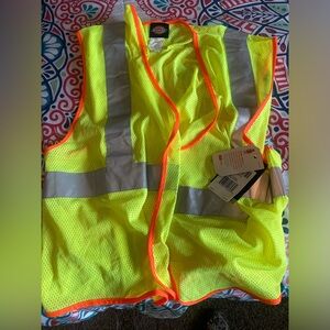 Brand new High visibility light weight vest